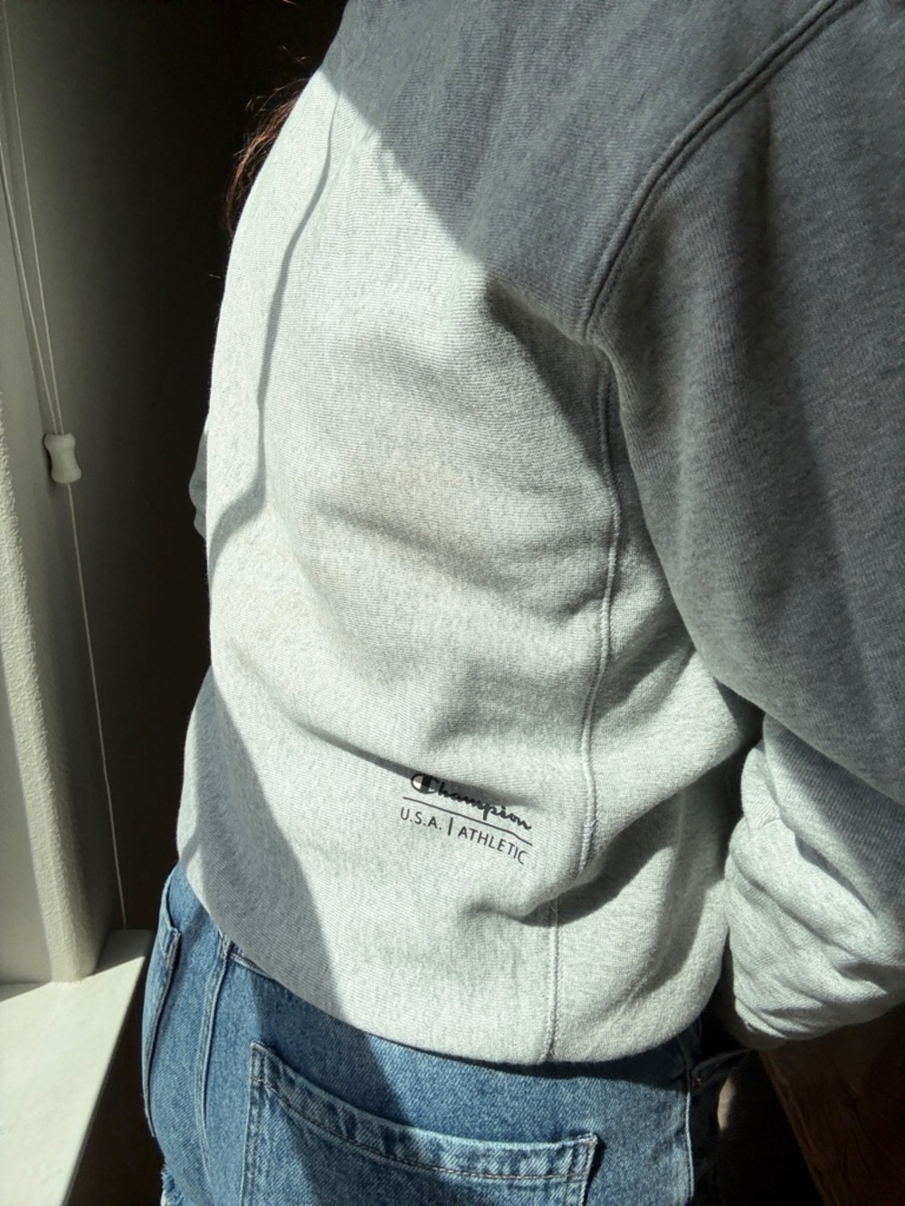 Champion Reverse Weave Crewneck Sweatshirt | Heather Gray | Size M - Picture 5 of 9